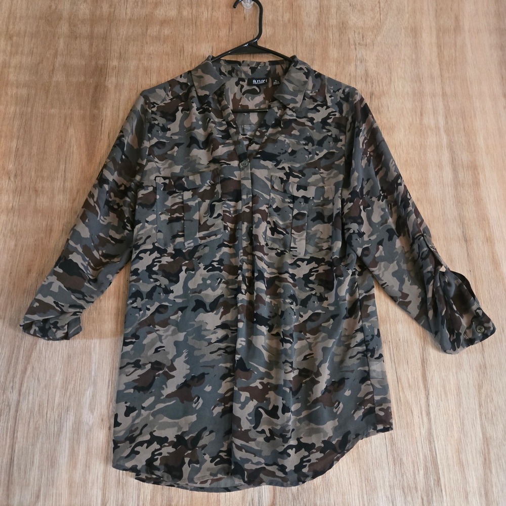 Camouflage Button Up Utility Shirt Women's Size PL Roll Tab Sleeve Office Chic